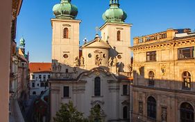 Stylish Apartment In The Heart Of The Old Town